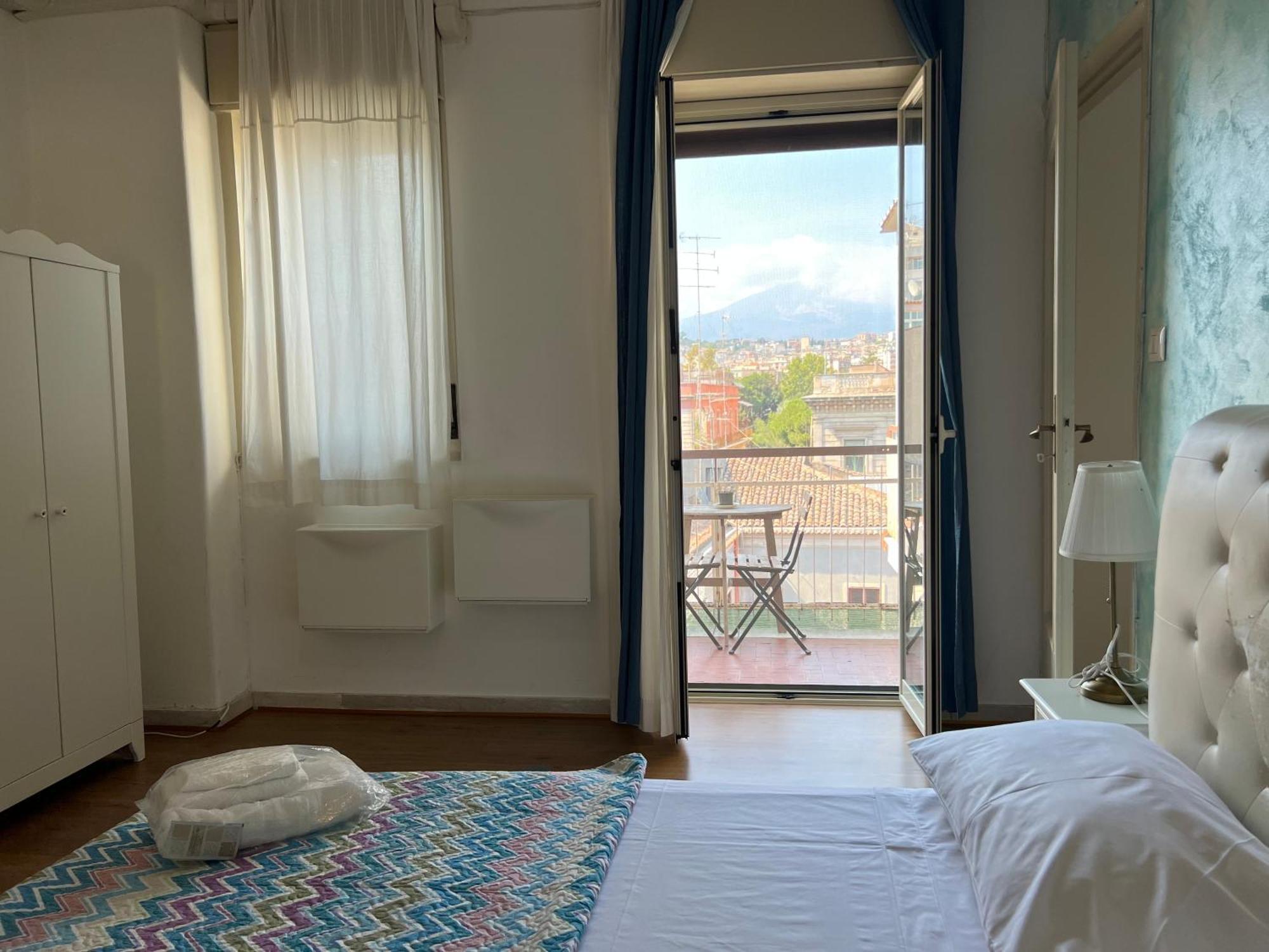 Wonderful Via Etnea Apartment Catania Luaran gambar