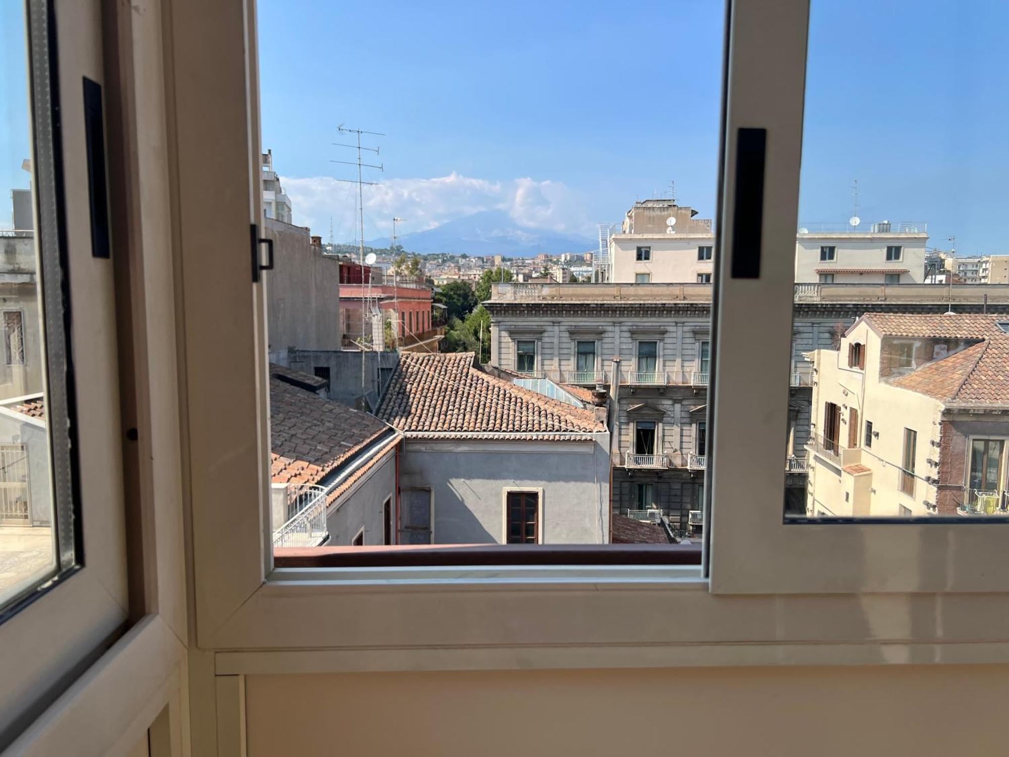 Wonderful Via Etnea Apartment Catania Luaran gambar
