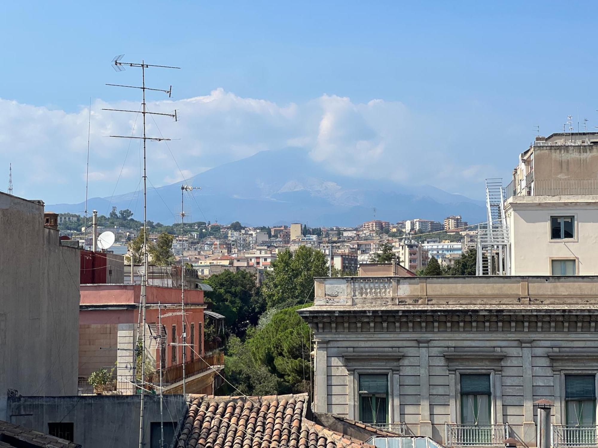 Wonderful Via Etnea Apartment Catania Luaran gambar
